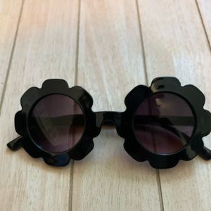 Black sunnies